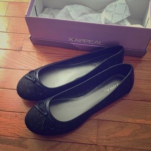 Black ballet flats